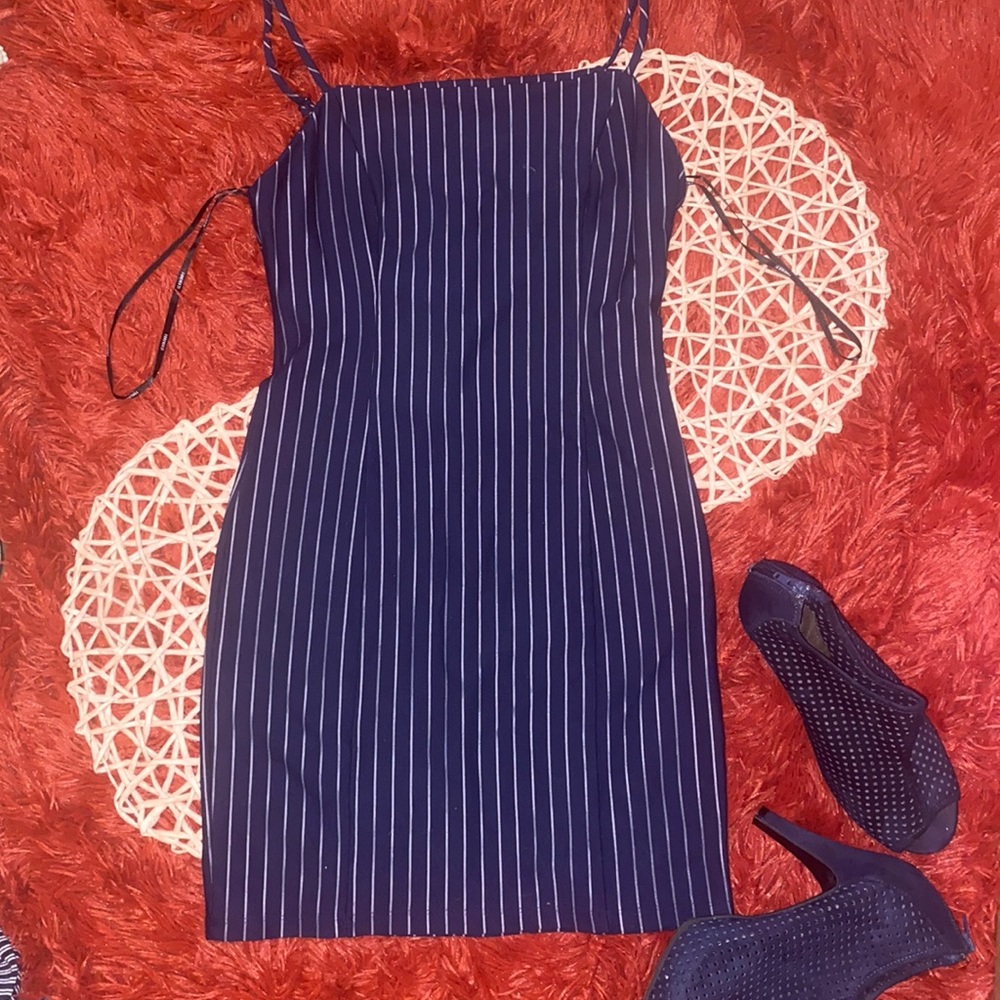 Forever 21 Navy Blue and Silver Vertical Striped Bodycon! Size L!